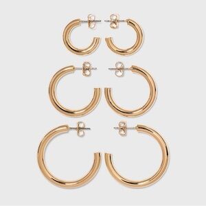 ⭐️ A New Day Gold Pipe Hoop Earrings Set